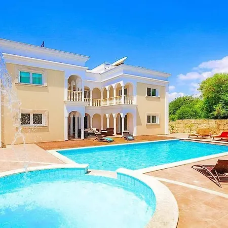 Mansion View - By Apricus Holidays Peyia